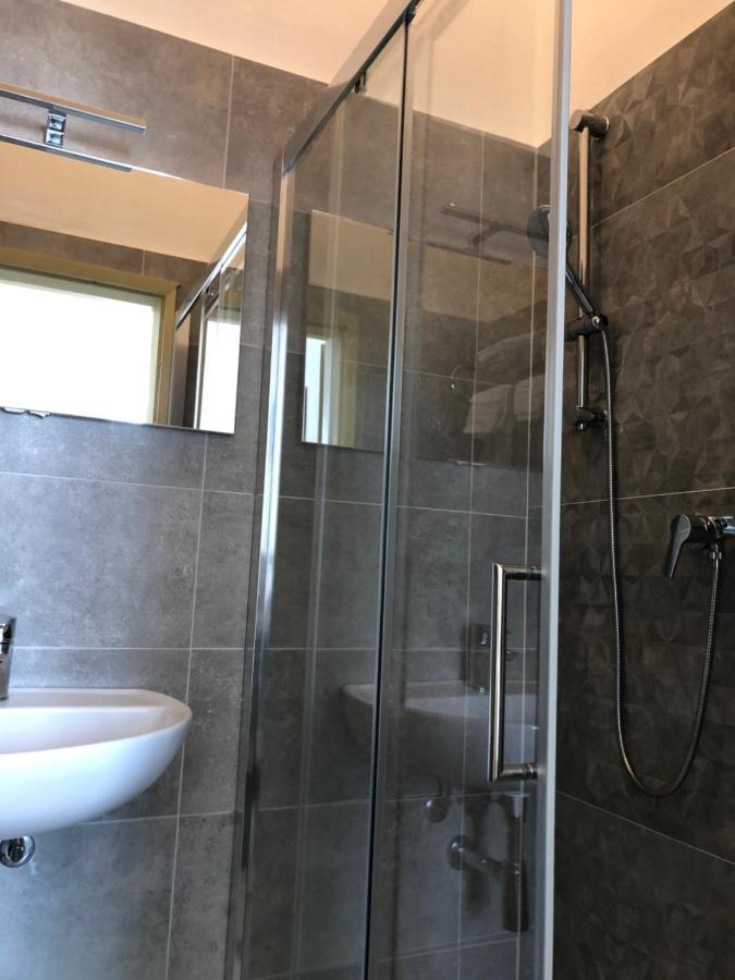 Hotel Valdinievole Lido di Camaiore Eksteriør billede
