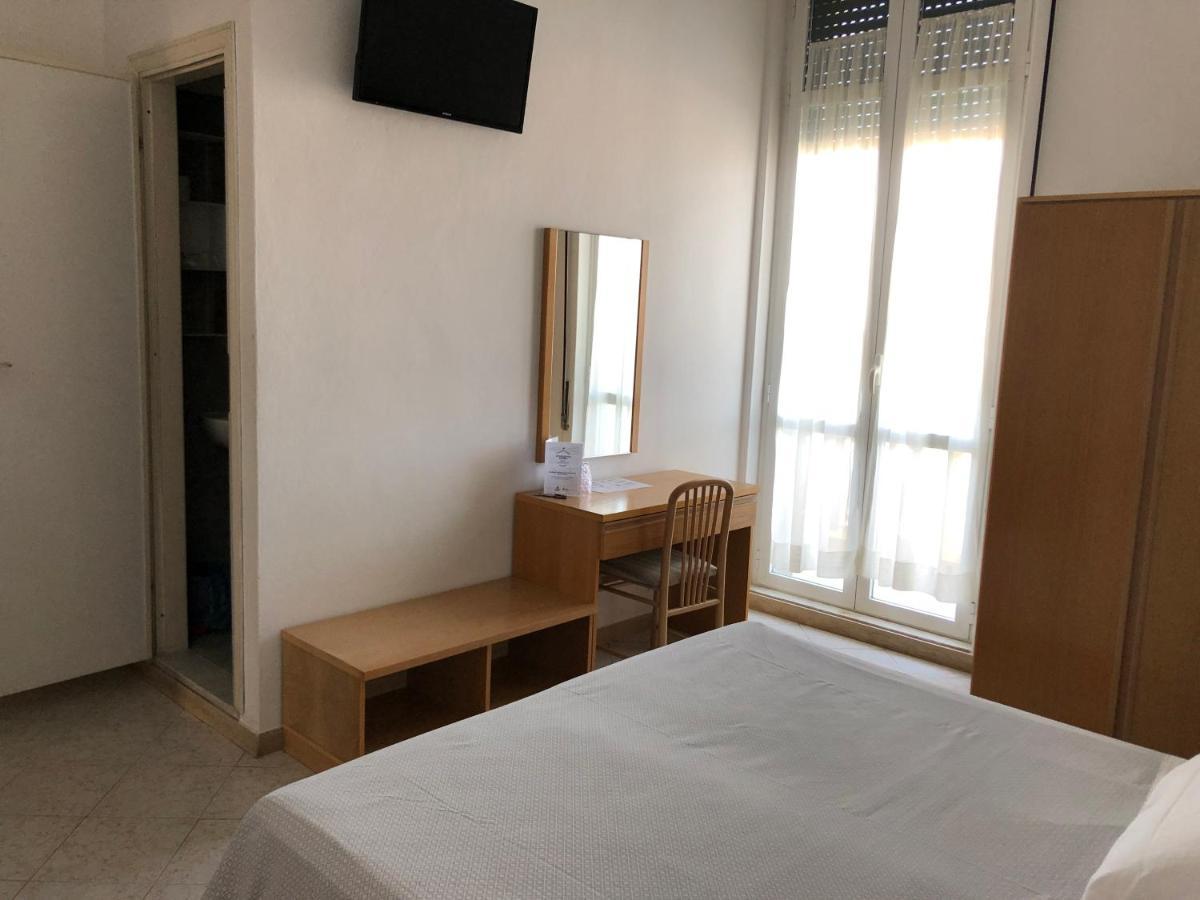 Hotel Valdinievole Lido di Camaiore Eksteriør billede