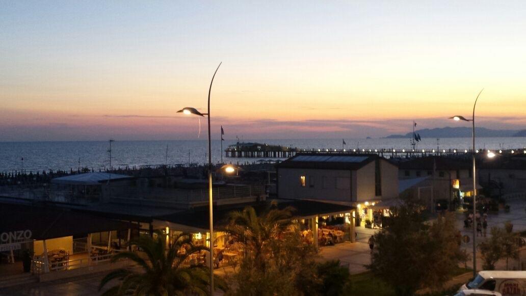 Hotel Valdinievole Lido di Camaiore Eksteriør billede