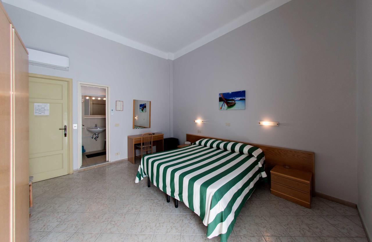 Hotel Valdinievole Lido di Camaiore Eksteriør billede
