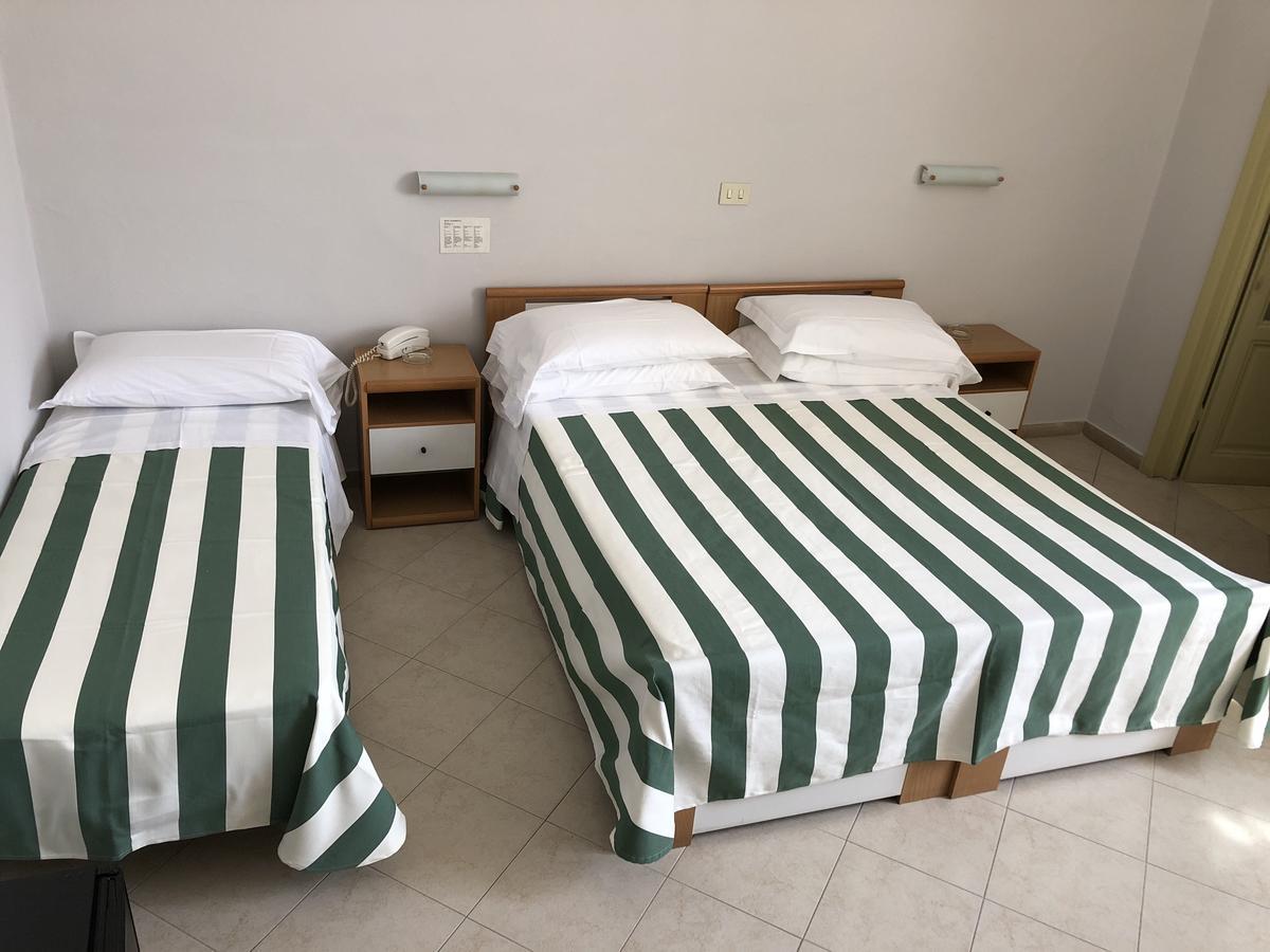 Hotel Valdinievole Lido di Camaiore Eksteriør billede
