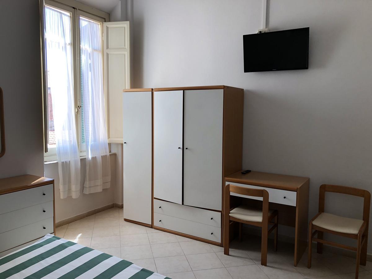 Hotel Valdinievole Lido di Camaiore Eksteriør billede